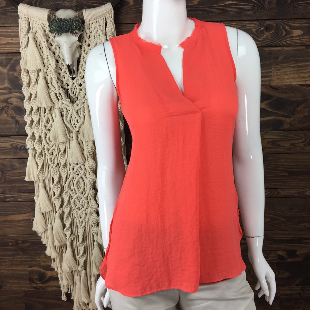 a.n.a | Raw Edge Coral Split Sleeveless‎ Blouse